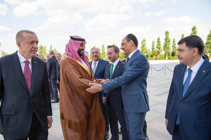 الرئيس التركي يقيم مراسم استقبال رسمية لسمو سيدي ولي العهد في العاصمة التركية أنقرة - صورة 10