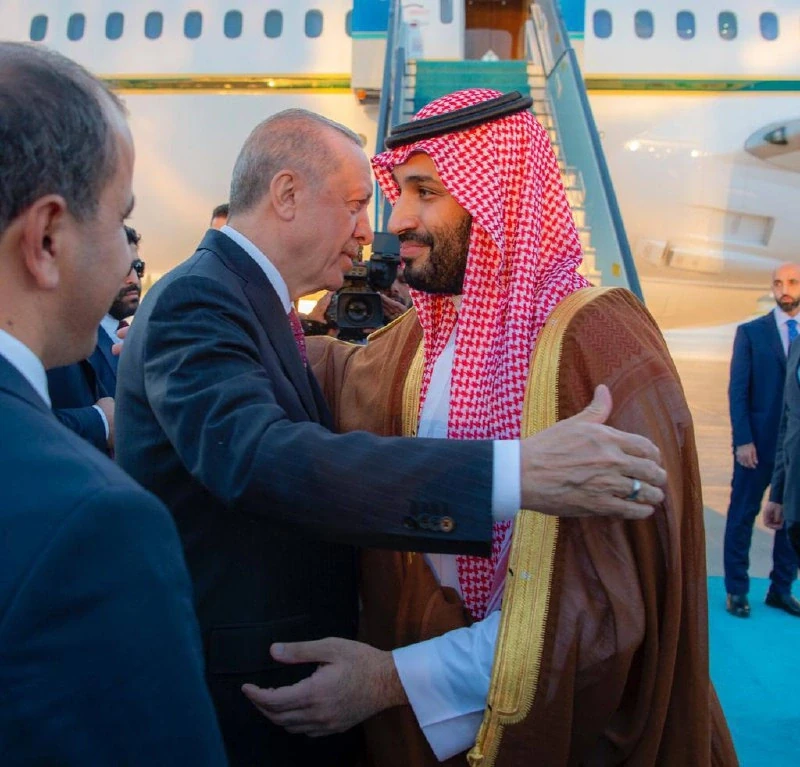 سمو سيدي ولي العهد يغادر العاصمة التركية أنقرة وفي مقدمة مودعيه فخامة رئيس جمهورية تركيا - Photo 6