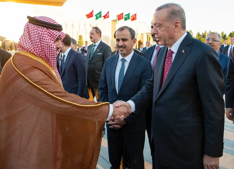سمو سيدي ولي العهد يغادر العاصمة التركية أنقرة وفي مقدمة مودعيه فخامة رئيس جمهورية تركيا - Photo 9