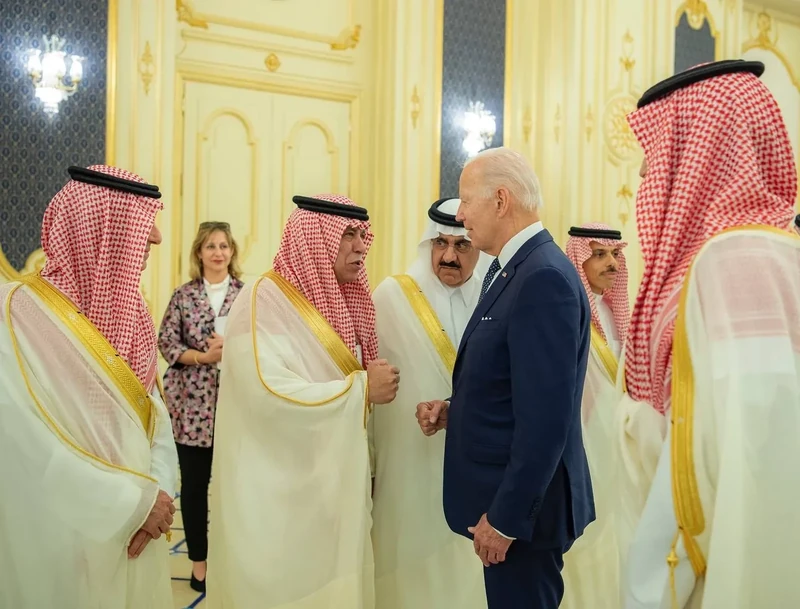سمو سيدي ولي العهد وفخامة رئيس الولايات المتحدة الأمريكية، يعقدان جلسة مباحثات رسمية، بقصر السلام في جدة - صورة 13