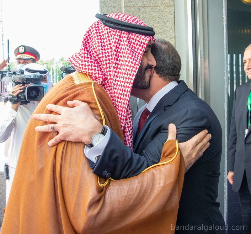 سمو سيدي ولي العهد يستقبل فخامة رئيس جمهورية مصر للمشاركة في قمة جدة - Photo 3