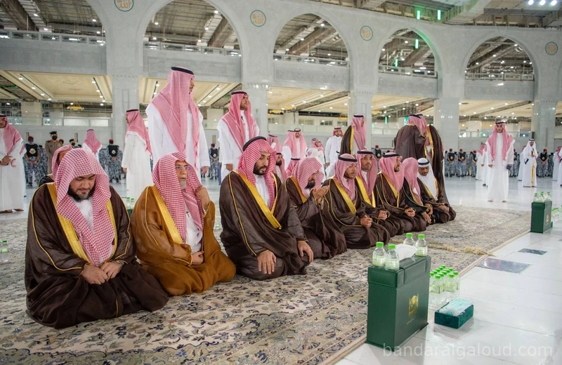 سمو سيدي ولي العهد يتشرف بغسل الكعبة المشرفة نيابة عن سيدي خادم الحرمين الشريفين - Photo 2