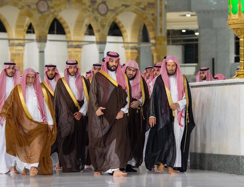 سمو سيدي ولي العهد يتشرف بغسل الكعبة المشرفة نيابة عن سيدي خادم الحرمين الشريفين - Photo 9