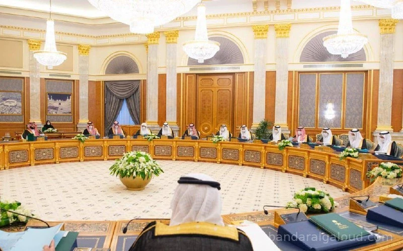 سيدي خادم الحرمين الشريفين يرأس جلسة مجلس الوزراء في قصر السلام بجدة - Photo 9