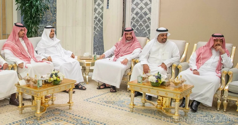 سيدي خادم الحرمين الشريفين يستقبل جلالة ملك مملكة البحرين ويقيم مأدبة غداء تكريماً لجلالته - صورة 4