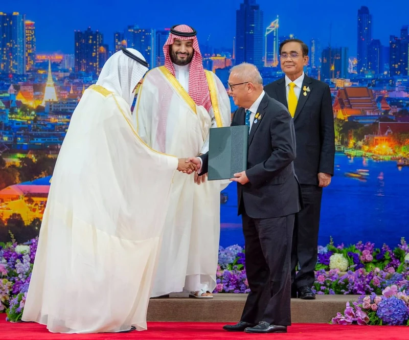 سمو سيدي ولي العهد ورئيس وزراء تايلند يشهدان تبادل مذكرات التفاهم - صورة 10