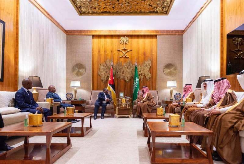 سمو سيدي ولي العهد يستقبل فخامة رئيس جمهورية موزمبيق - Photo 1