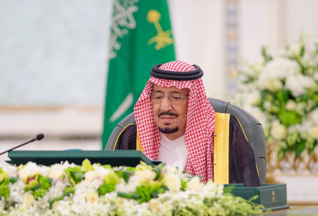 سيدي خادم الحرمين الشريفين يرأس جلسة مجلس الوزراء - صورة 1