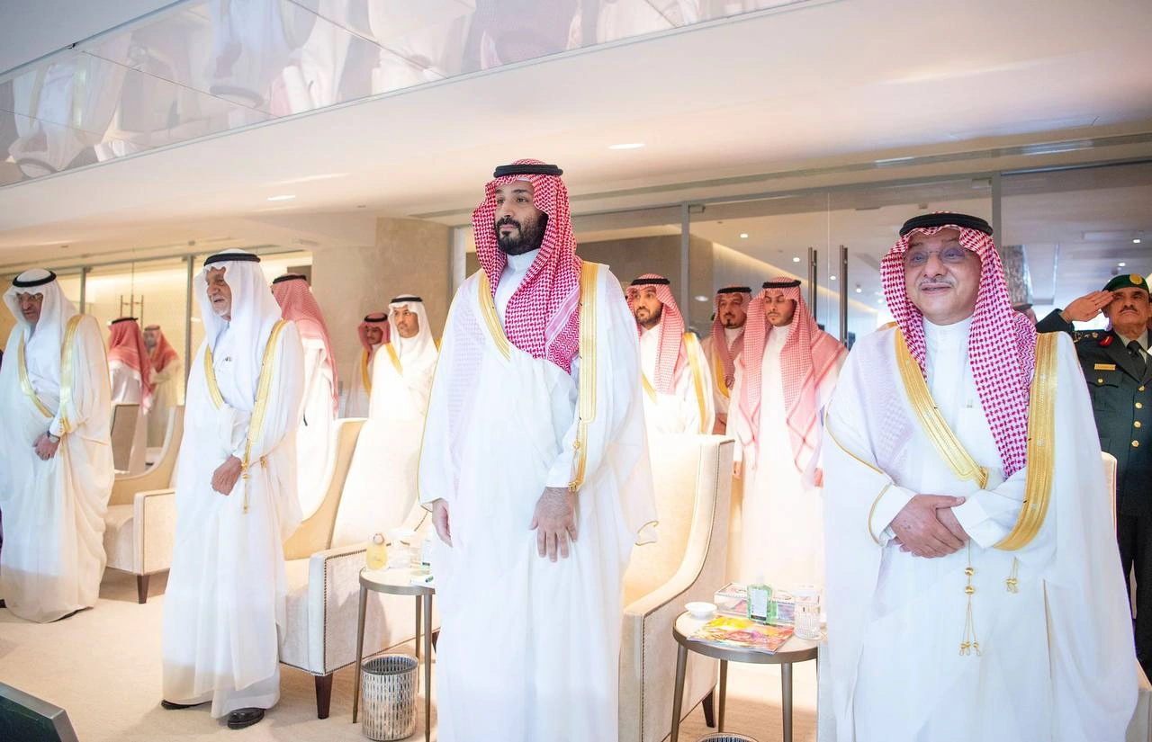 سمو سيدي ولي العهد يتوج فريق الهلال بكأس خادم الحرمين الشريفين نيابة عن سيدي خادم الحرمين الشريفين - Photo 1