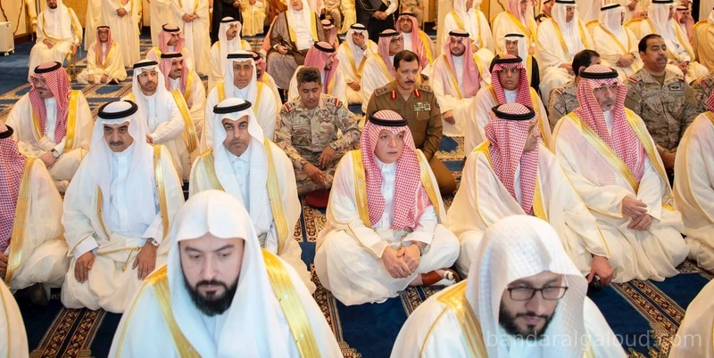 سيدي خادم الحرمين الشريفين يؤدي صلاة عيد الفطر المبارك في قصر السلام بجدة - Photo 19