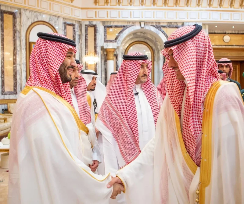 سمو سيدي ولي العهد يستقبل المهنئين بعيد الفطر السعيد. - صورة 17
