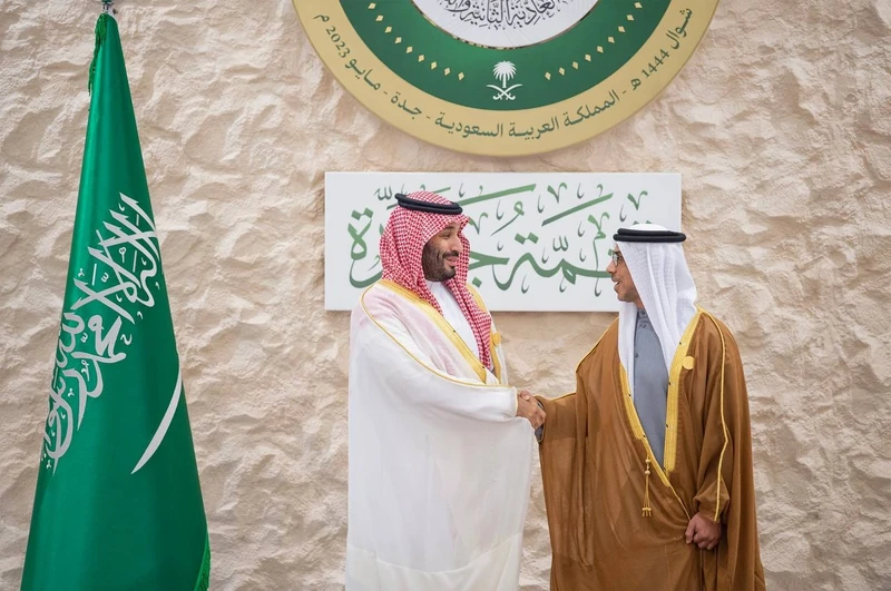 سمو سيدي ولي العهد يستقبل قادة ورؤساء وفود قمة جامعة الدول العربية بجدة - صورة 14