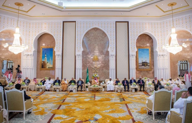 نيابة عن سيدي خادم الحرمين الشريفين.. سمو سيدي ولي العهد يقيم حفل الاستقبال السنوي لضيوف الرحمن. - صورة 34