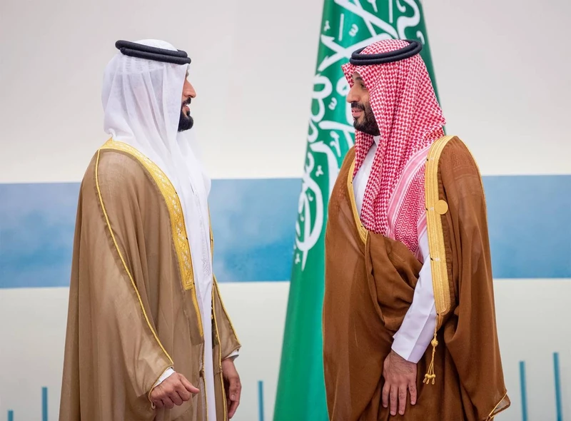 نيابة عن سيدي خادم الحرمين الشريفين.. سمو سيدي ولي العهد يستقبل قادة ورؤساء وفود دول مجلس التعاون. - صورة 4