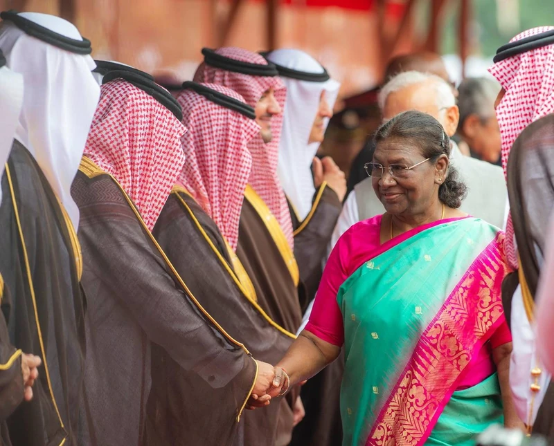 سمو سيدي ولي العهد يلتقي رئيسة جمهورية الهند في القصر الرئاسي بنيودلهي. - صورة 15