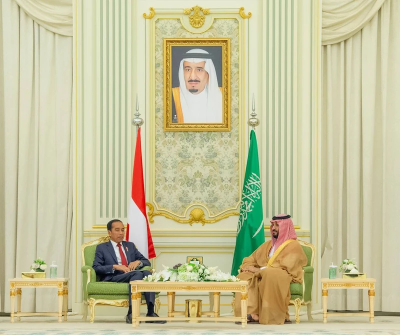 سمو سيدي ولي العهد يستقبل فخامة رئيس جمهورية إندونيسيا بالرياض، ويقيم مراسم استقبال رسمية لفخامته - صورة 20