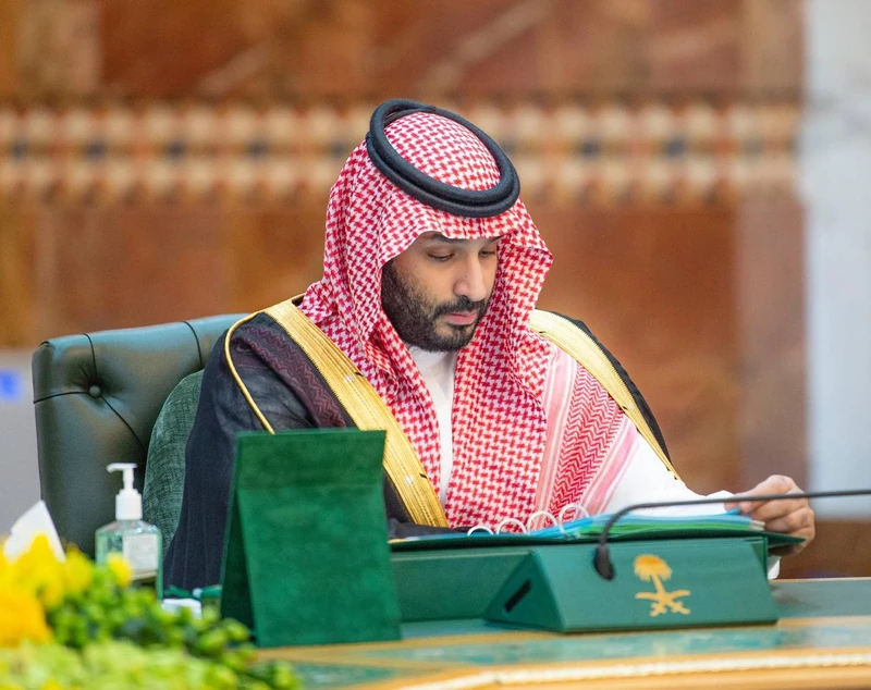 سيدي خادم الحرمين الشريفين يرأس جلسة مجلس الوزراء - صورة 4