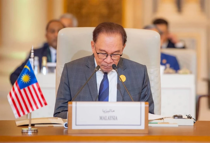 سمو سيدي ولي العهد يرأس القمة العربية الإسلامية المشتركة بالرياض نيابة عن سيدي خادم الحرمين الشريفين - Photo 32
