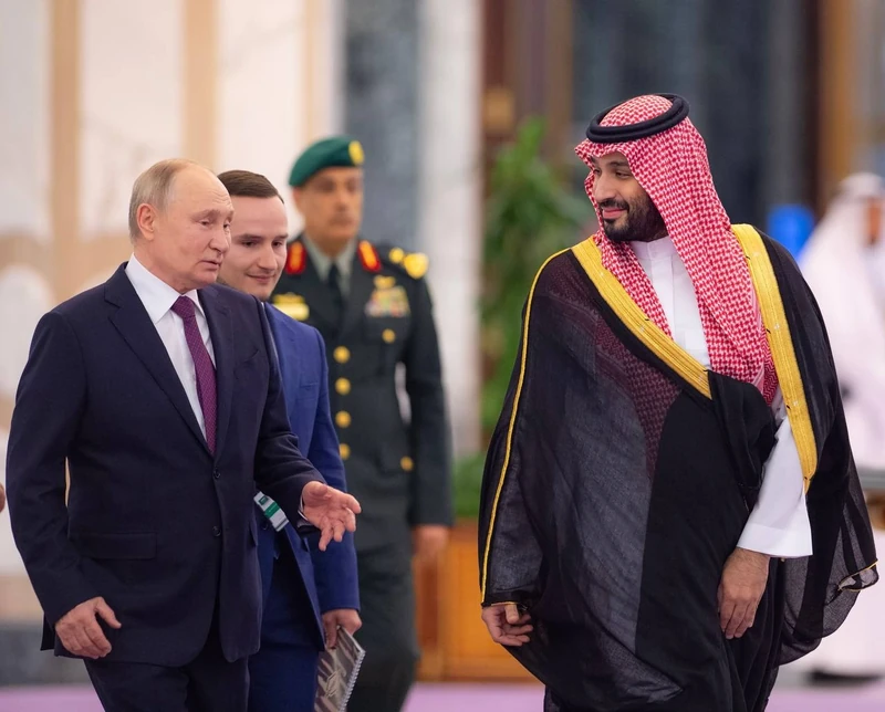 سمو سيدي ولي العهد يستقبل في قصر اليمامة بالرياض فخامة الرئيس فلاديمير بوتين رئيس روسيا الاتحادية - صورة 5