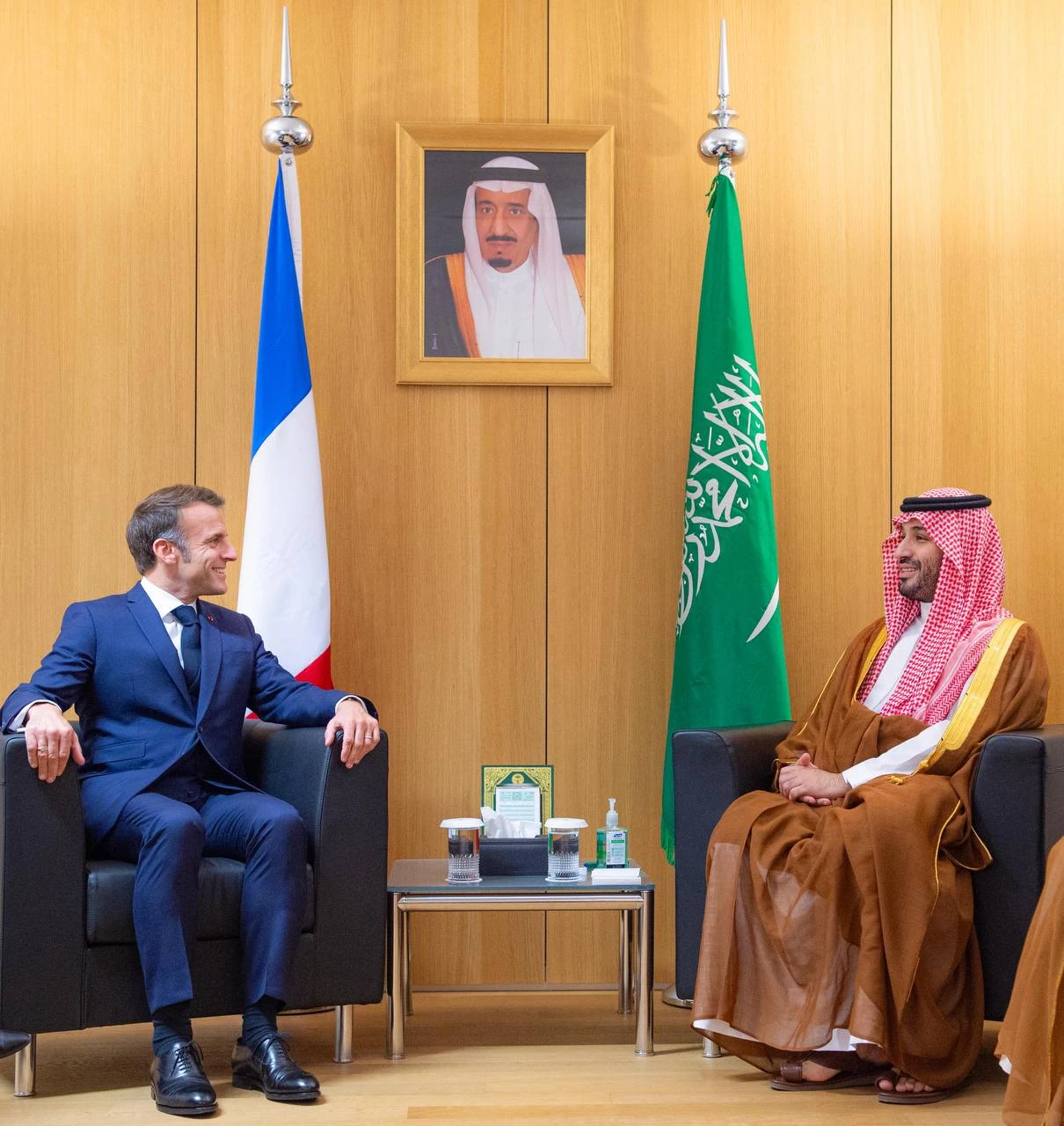 سمو سيدي ولي العهد يلتقي الرئيس الفرنسي على هامش انعقاد القمة الخليجية الأوروبية - Photo 1