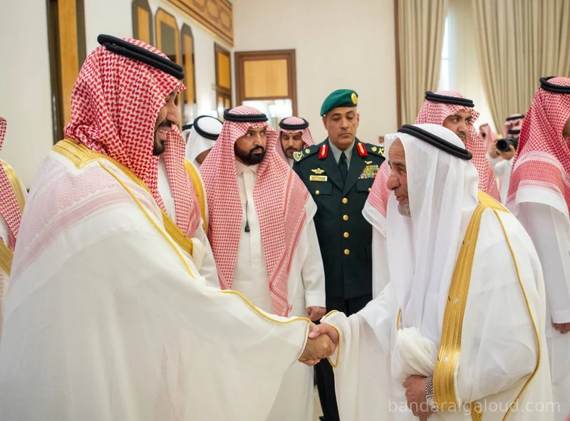 سمو سيدي ولي العهد يستقبل أصحاب السمو والفضيلة والمعالي وجمعاً من المواطنين بالمنطقة الشرقية. - صورة 7