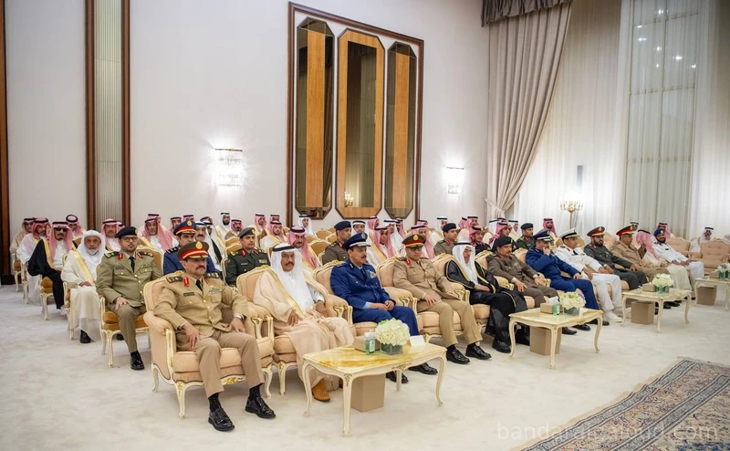 سمو سيدي ولي العهد يستقبل أصحاب السمو والفضيلة والمعالي وجمعاً من المواطنين بالمنطقة الشرقية. - صورة 17