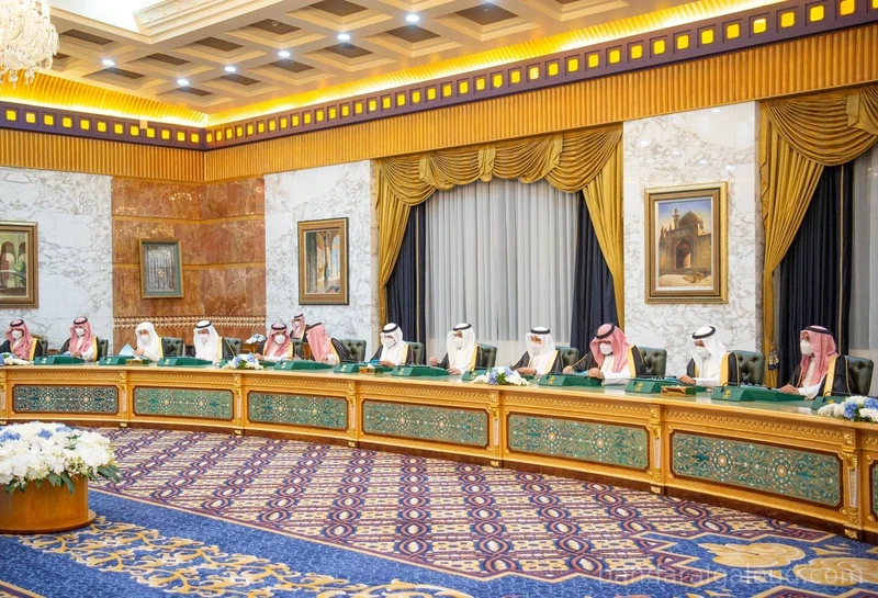 سيدي خادم الحرمين الشريفين يرأس جلسة مجلس الوزراء - Photo 4