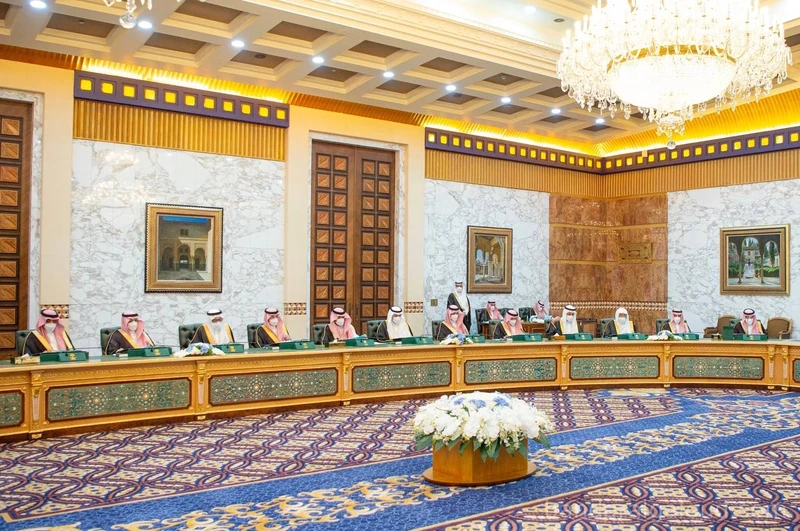 سيدي خادم الحرمين الشريفين يرأس جلسة مجلس الوزراء - Photo 5