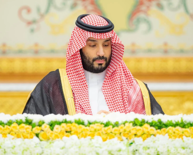 سمو سيدي ولي العهد يُطمئن الجميع على صحة خادم الحرمين الشريفين بتقديم شكره للسائلين - Photo 3