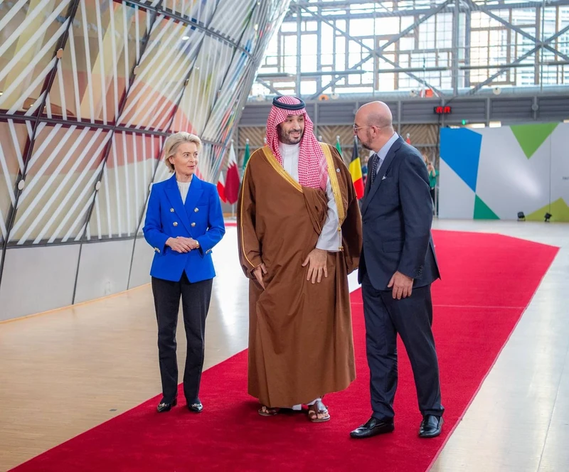 سمو سيدي ولي العهد يصل مقر القمة الخليجية الأوروبية في بلجيكا - Photo 3