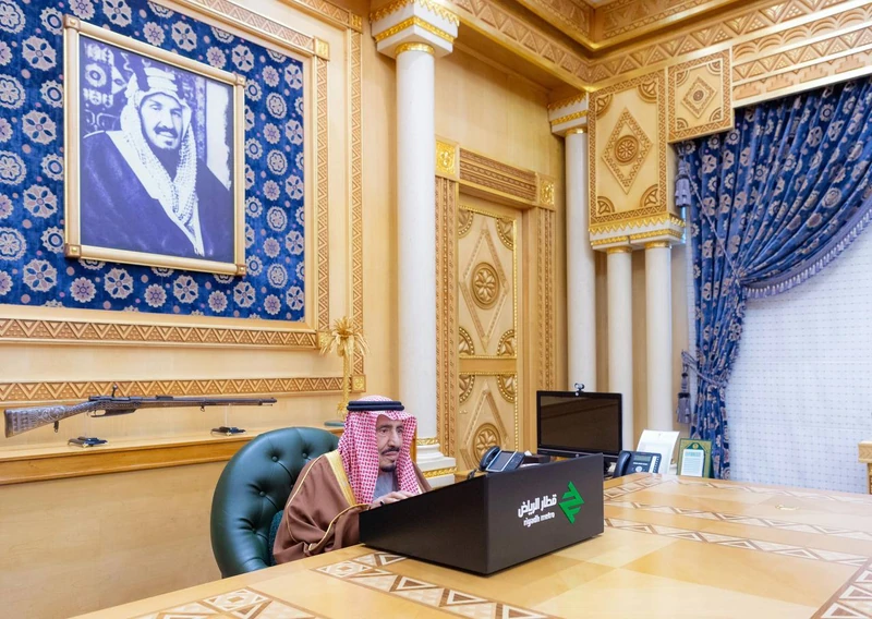سيدي خادم الحرمين الشريفين يفتتح مشروع قطار الرياض - صورة 7