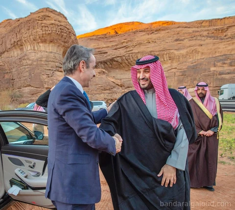 سمو سيدي ولي العهد يستقبل رئيس وزراء اليونان في العلا