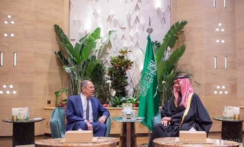سمو سيدي ولي العهد يستقبل وزير الخارجية الروسي