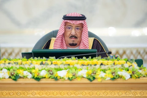 سيدي خادم الحرمين الشريفين يرأس جلسة مجلس الوزراء بجدة