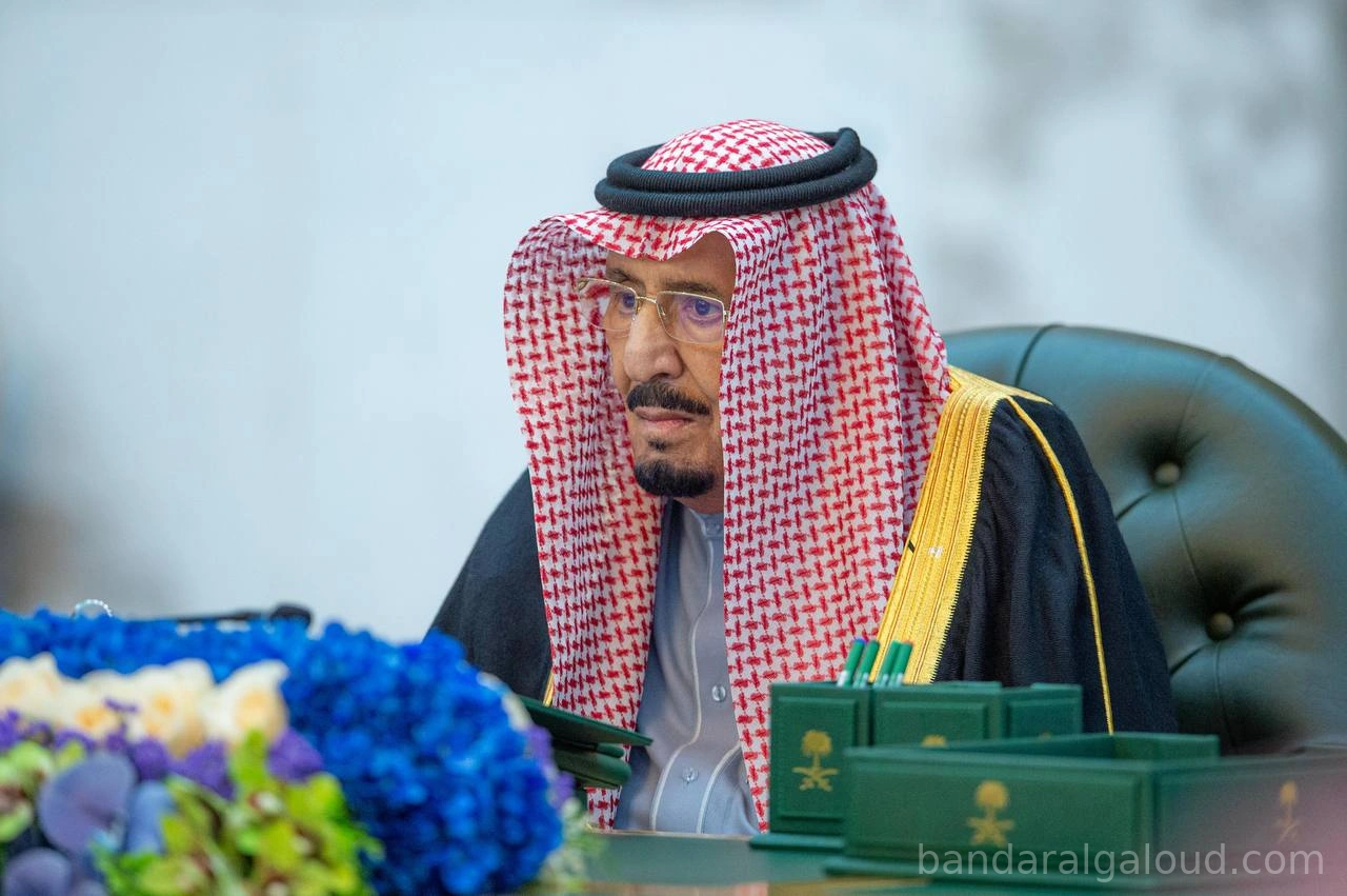 سيدي خادم الحرمين الشريفين يرأس جلسة مجلس الوزراء - صورة 1