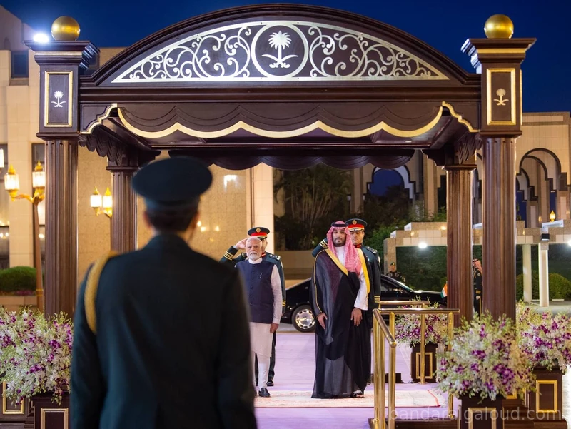سمو سيدي ولي العهد يستقبل بقصر السلام بجدة دولة رئيس وزراء جمهورية الهند وقد أجريت له مراسم استقبال رسمية - Photo 7