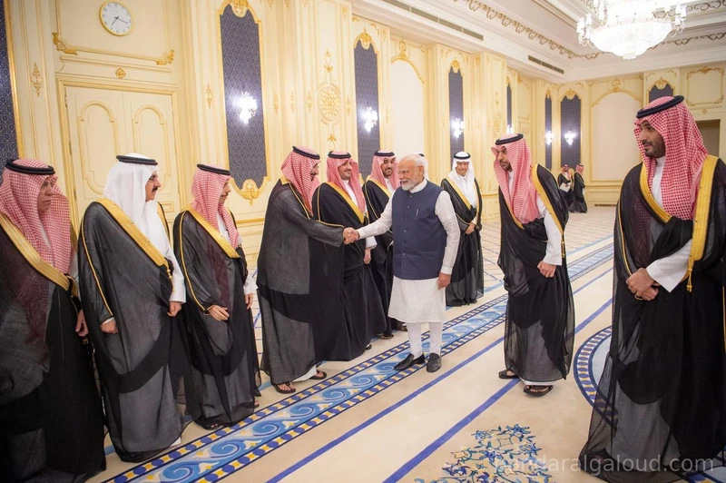 سمو سيدي ولي العهد يستقبل بقصر السلام بجدة دولة رئيس وزراء جمهورية الهند وقد أجريت له مراسم استقبال رسمية - Photo 18