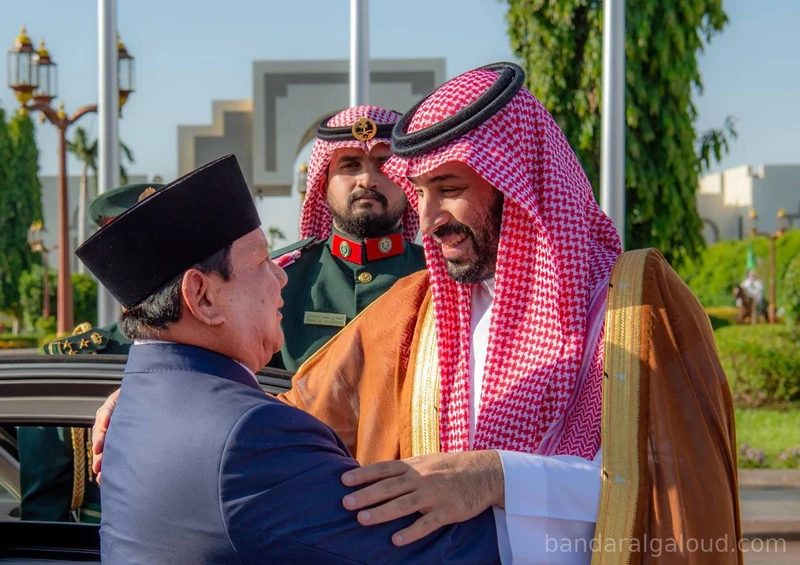 سمو سيدي ولي العهد يستقبل في قصر السلام بجدة، رئيس جمهورية إندونيسيا، ويقيم مراسم استقبال رسمية لفخامته - Photo 2