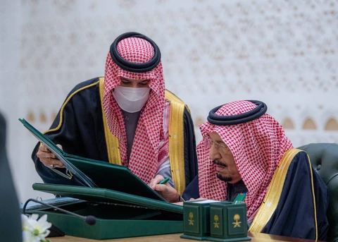 سيدي خادم الحرمين الشريفين يرأس جلسة مجلس الوزراء في الرياض