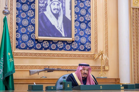 أصحاب السمو والمعالي المعينون يؤدون القسم أمام سيدي خادم الحرمين الشريفين