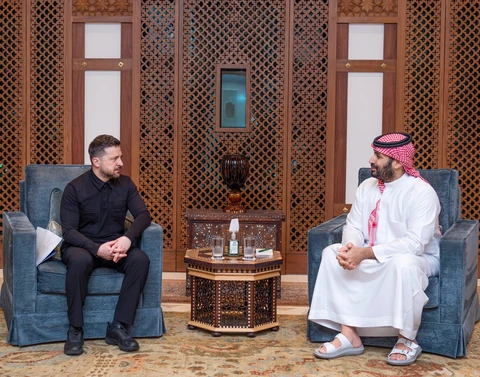 سمو سيدي ولي العهد يلتقي في جدة رئيس أوكرانيا