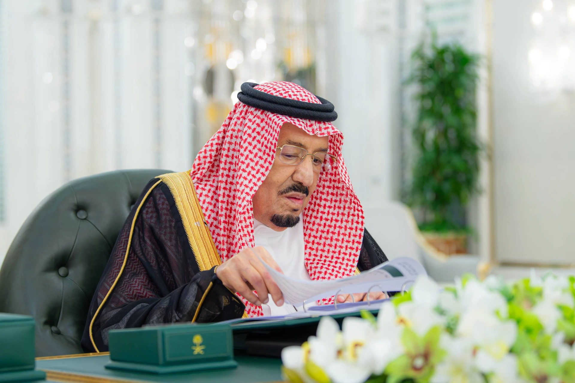 سيدي خادم الحرمين الشريفين يرأس جلسة مجلس الوزراء اليوم في جدة - Photo 1