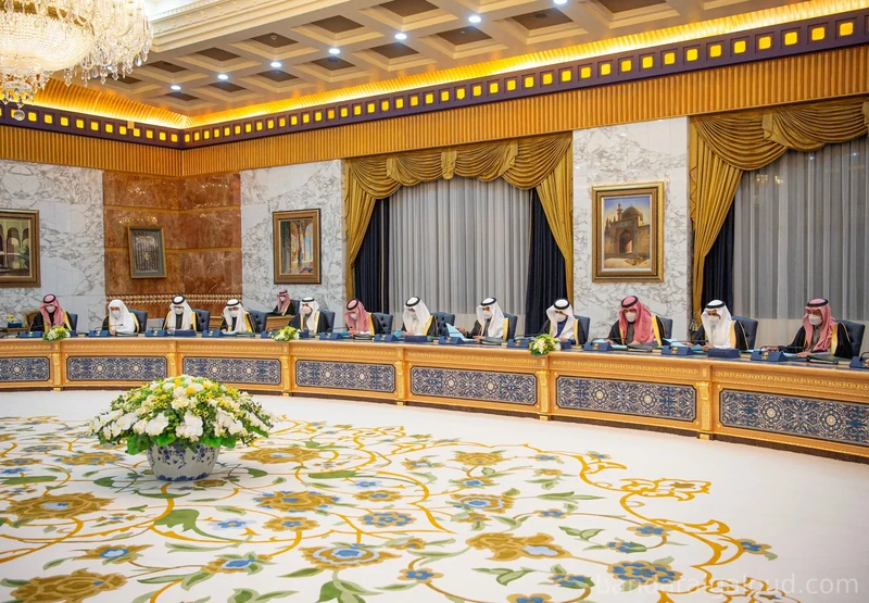 سيدي خادم الحرمين الشريفين يرأس جلسة مجلس الوزراء في الرياض - صورة 5