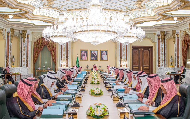 سمو سيدي ولي العهد يرأس جلسة مجلس الوزراء في جدة - Photo 4