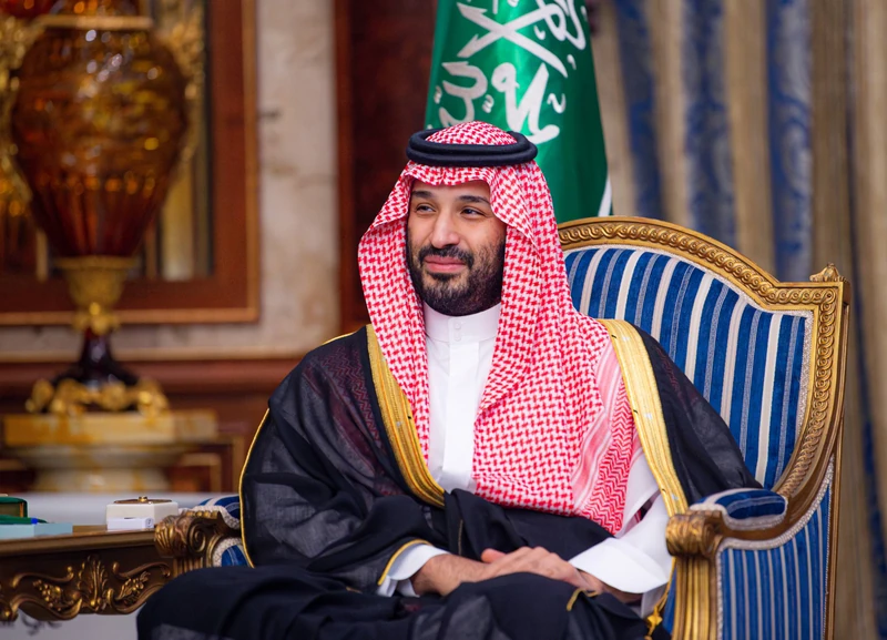 سمو سيدي ولي العهد يستقبل مساء أمس وفد تكريم خادم الحرمين الشريفين - Photo 2