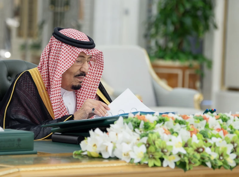 سيدي خادم الحرمين الشريفين يرأس جلسة مجلس الوزراء اليوم في جدة - Photo 2