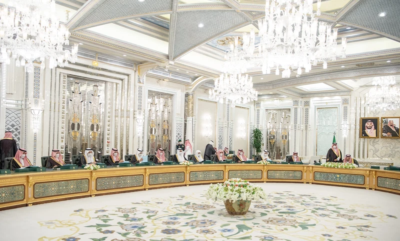 سيدي خادم الحرمين الشريفين يرأس جلسة مجلس الوزراء اليوم في جدة - Photo 4