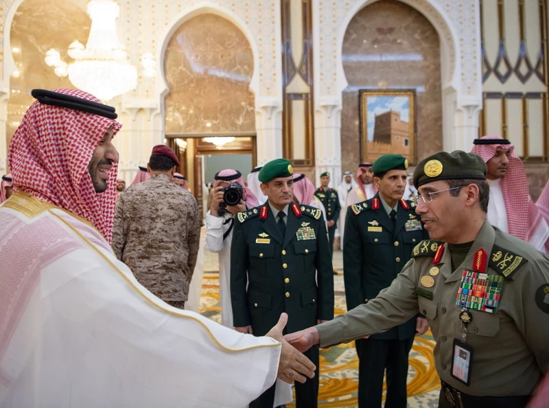 سمو سيدي ولي العهد يستقبل المهنئين بعيد الأضحى المبارك - صورة 15