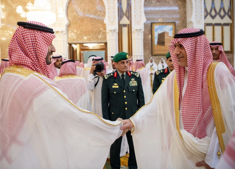 سمو سيدي ولي العهد يستقبل المهنئين بعيد الأضحى المبارك - صورة 6