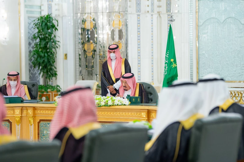 سيدي خادم الحرمين الشريفين يرأس جلسة مجلس الوزراء اليوم في جدة - Photo 3